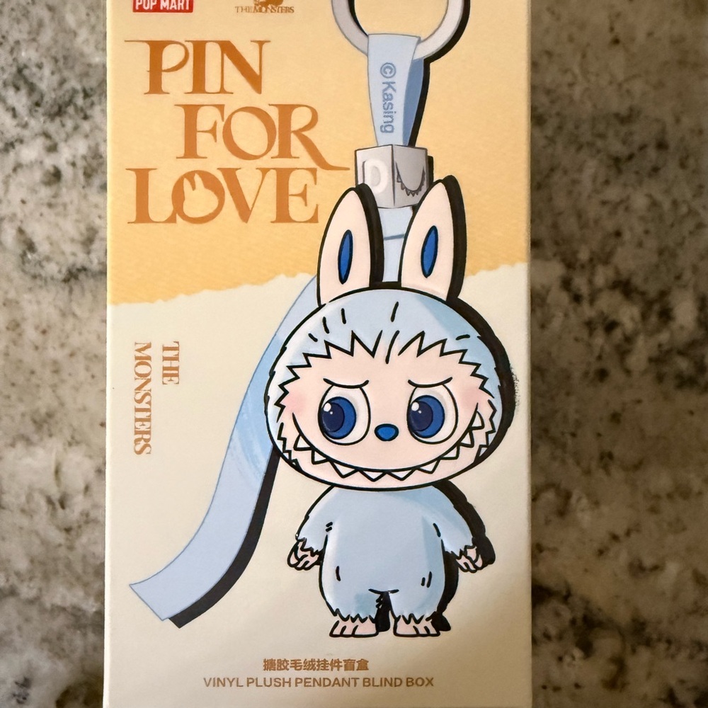 🩷 SECRET 🩷Pop Mart The Monsters Pin for Love Labubu Keychain - Heart